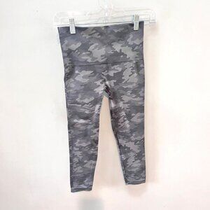 Spanx Cropped‎ Camo Leggings- Size M